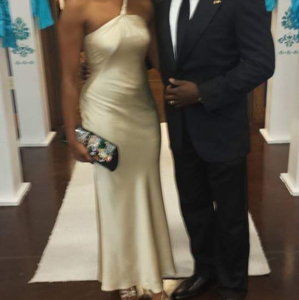 Elegant Gold Elie Tahari gown